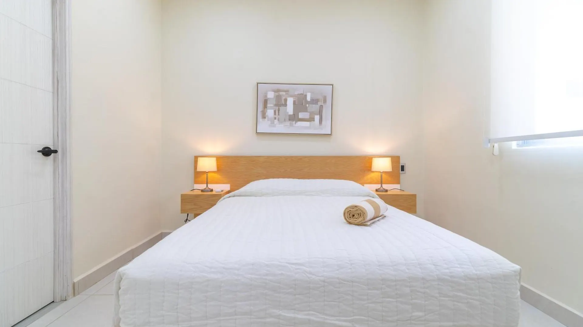 2 Bd Suite With Balcony Gym Rooftop Pool Hot Tub Playa del Carmen