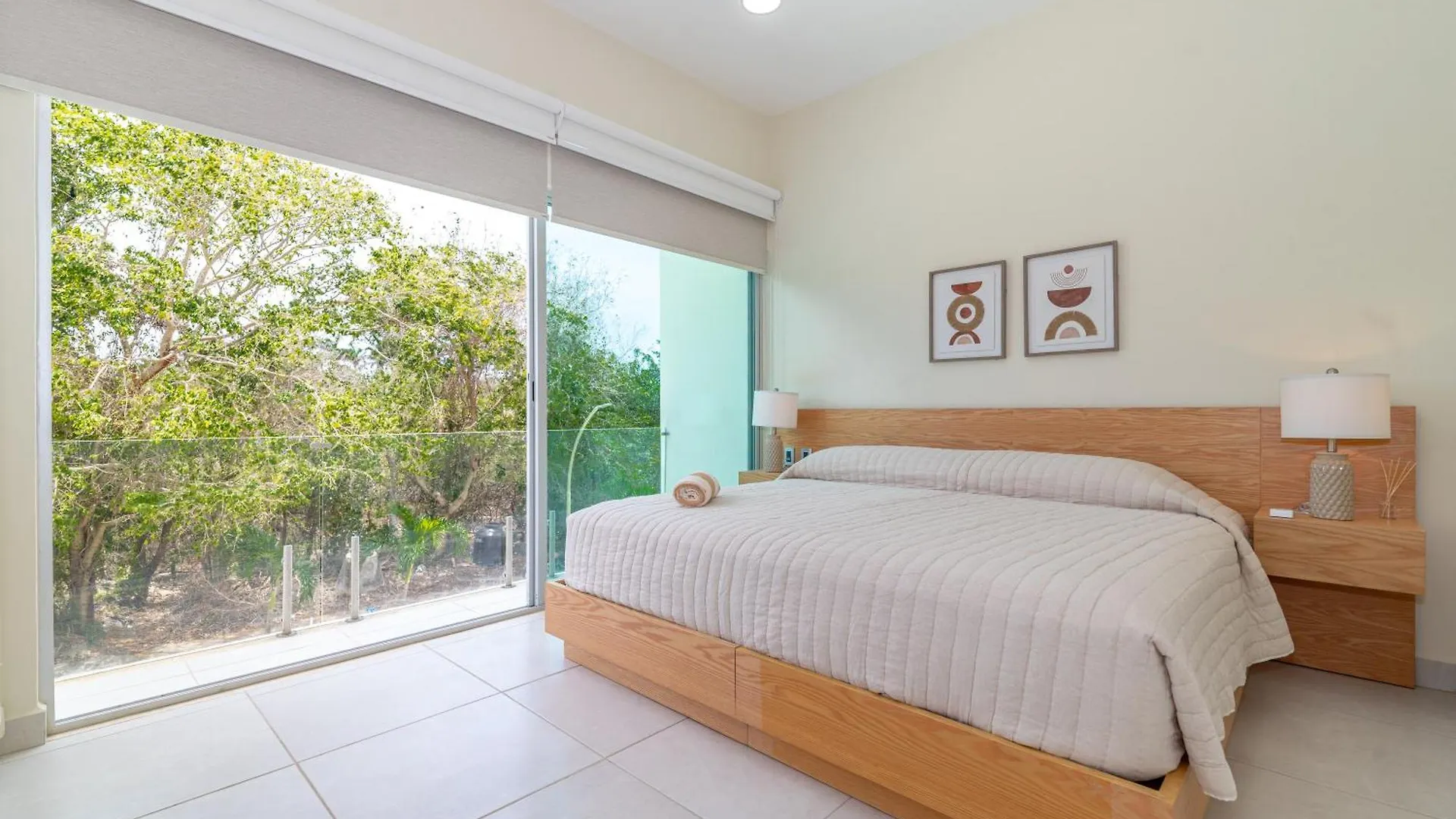 Holiday home 2 Bd Suite With Balcony Gym Rooftop Pool Hot Tub Playa del Carmen