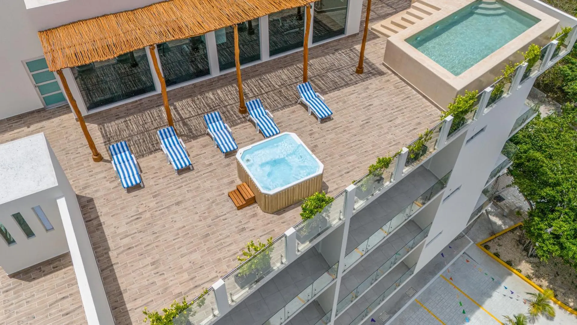 2 Bd Suite With Balcony Gym Rooftop Pool Hot Tub Playa del Carmen 0*,  Mexico